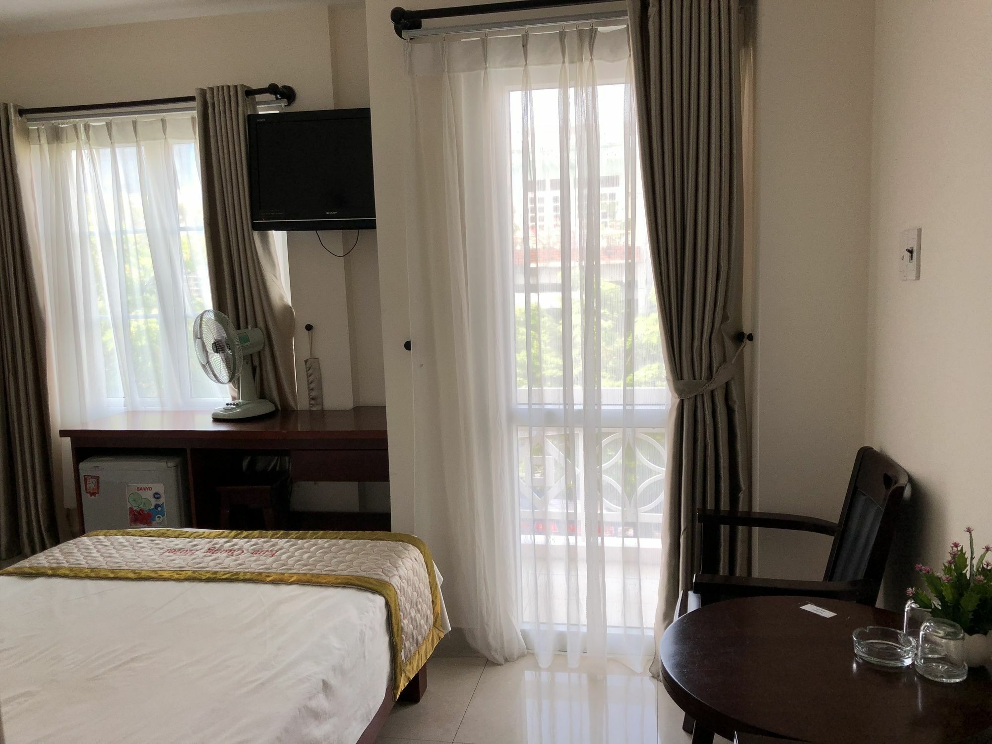 Kim Cuong Hotel Da Nang Exterior photo